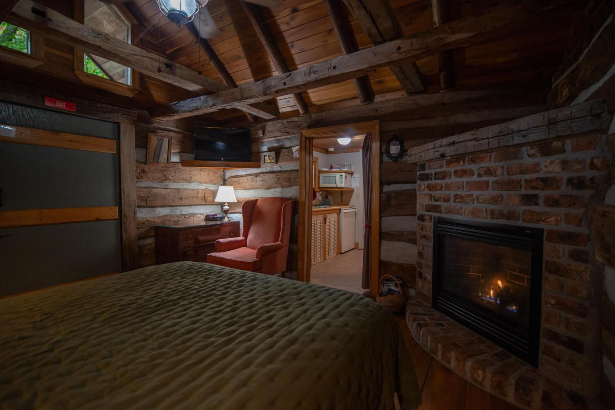 Moore House Inn & Cabins Marlinton Δωμάτιο φωτογραφία