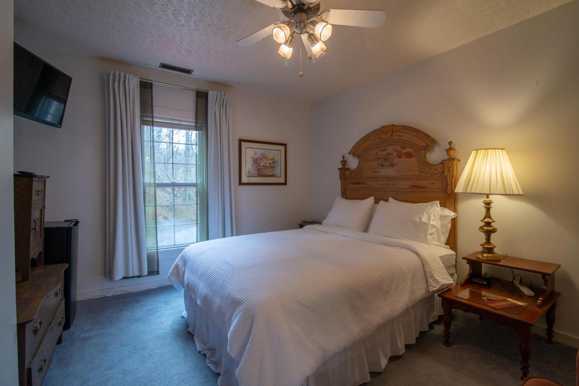 Moore House Inn & Cabins Marlinton Εξωτερικό φωτογραφία
