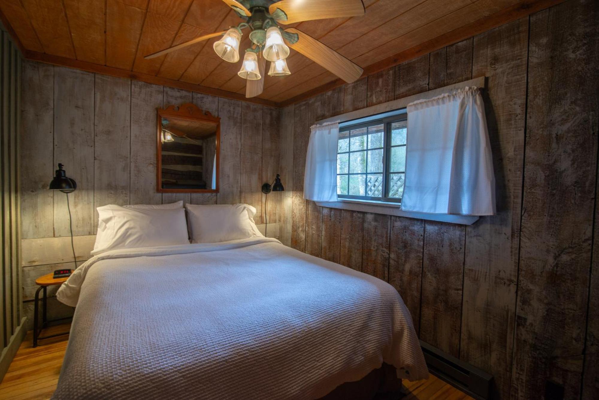 Moore House Inn & Cabins Marlinton Δωμάτιο φωτογραφία