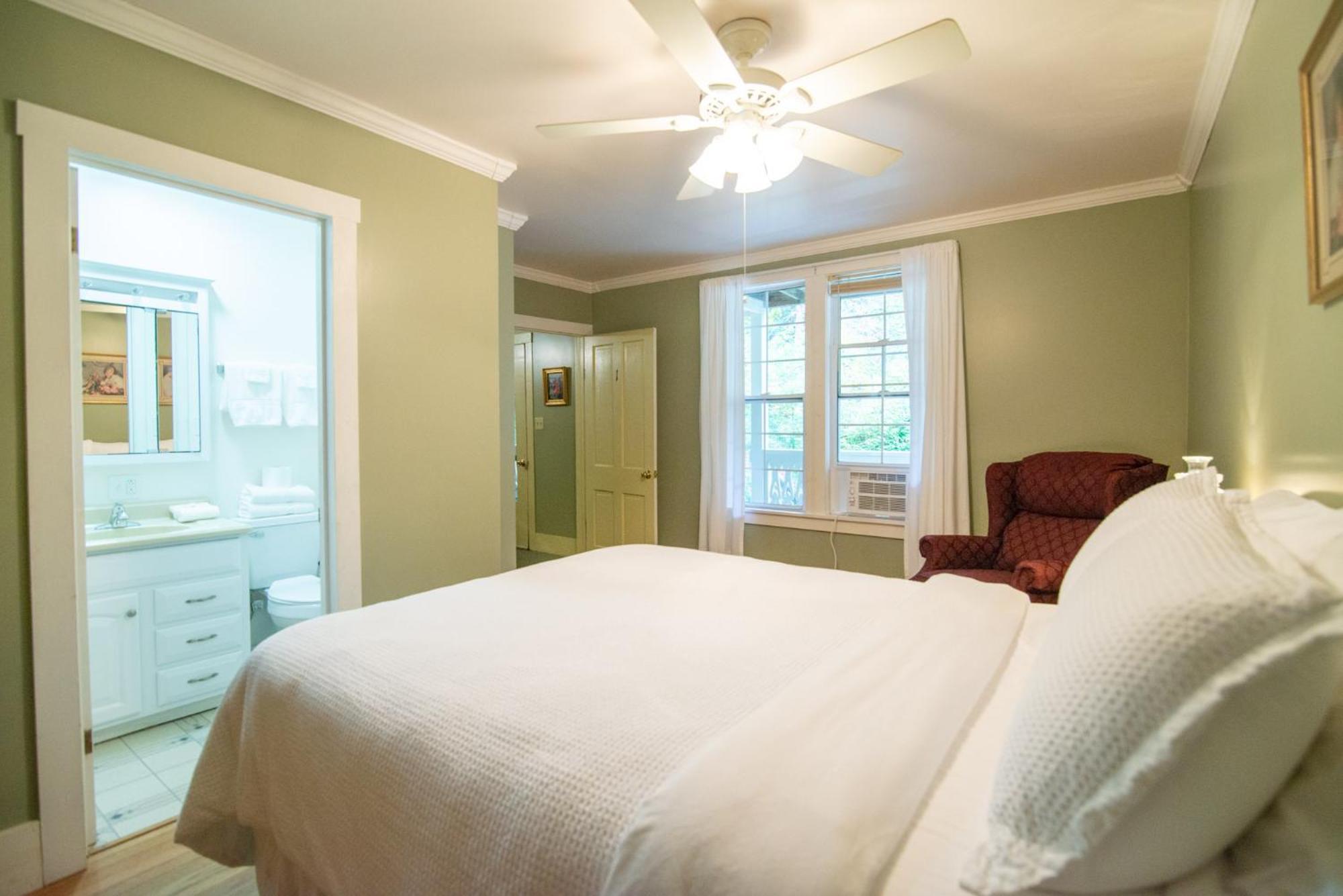Moore House Inn & Cabins Marlinton Δωμάτιο φωτογραφία